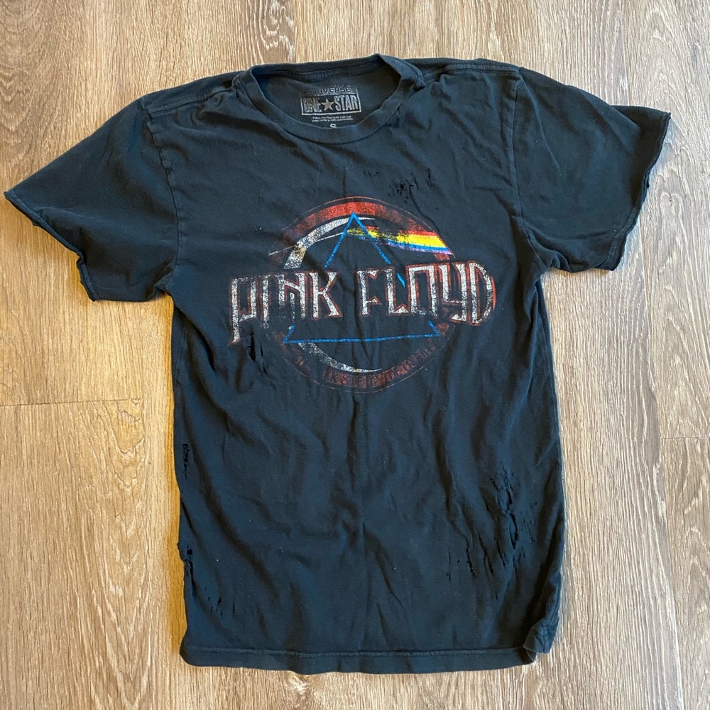 Pink Floyd heavily distressed band tee. Size S.